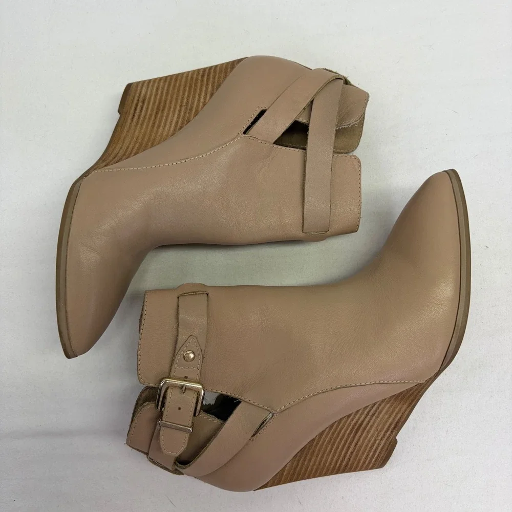 Seychelles leather wedge